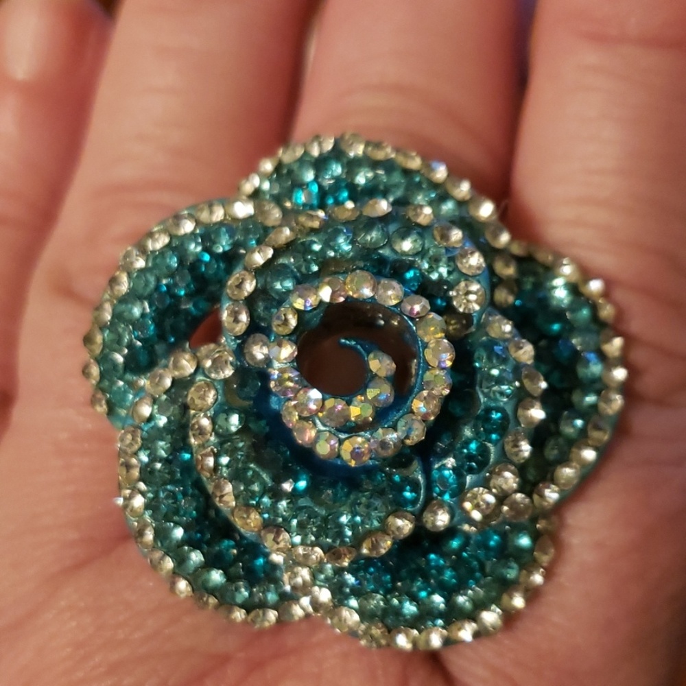 Rhinestone Flower Ring